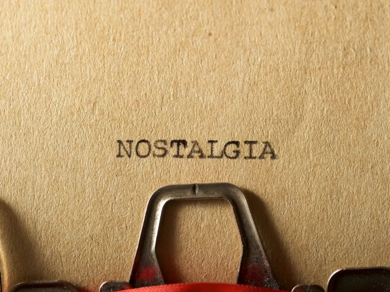 Từ Nostalgia trong tiếng Anh, thể hiện khái niệm hoài niệm là gì qua lịch sử hình thành và ý nghĩa.