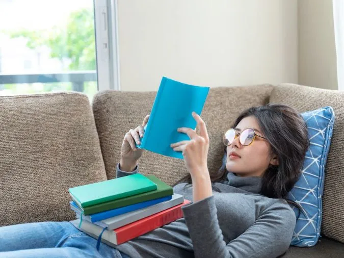 Đọc sách là một trong những cách giúp bạn thay đổi thái độ, quan điểm về cuộc sống