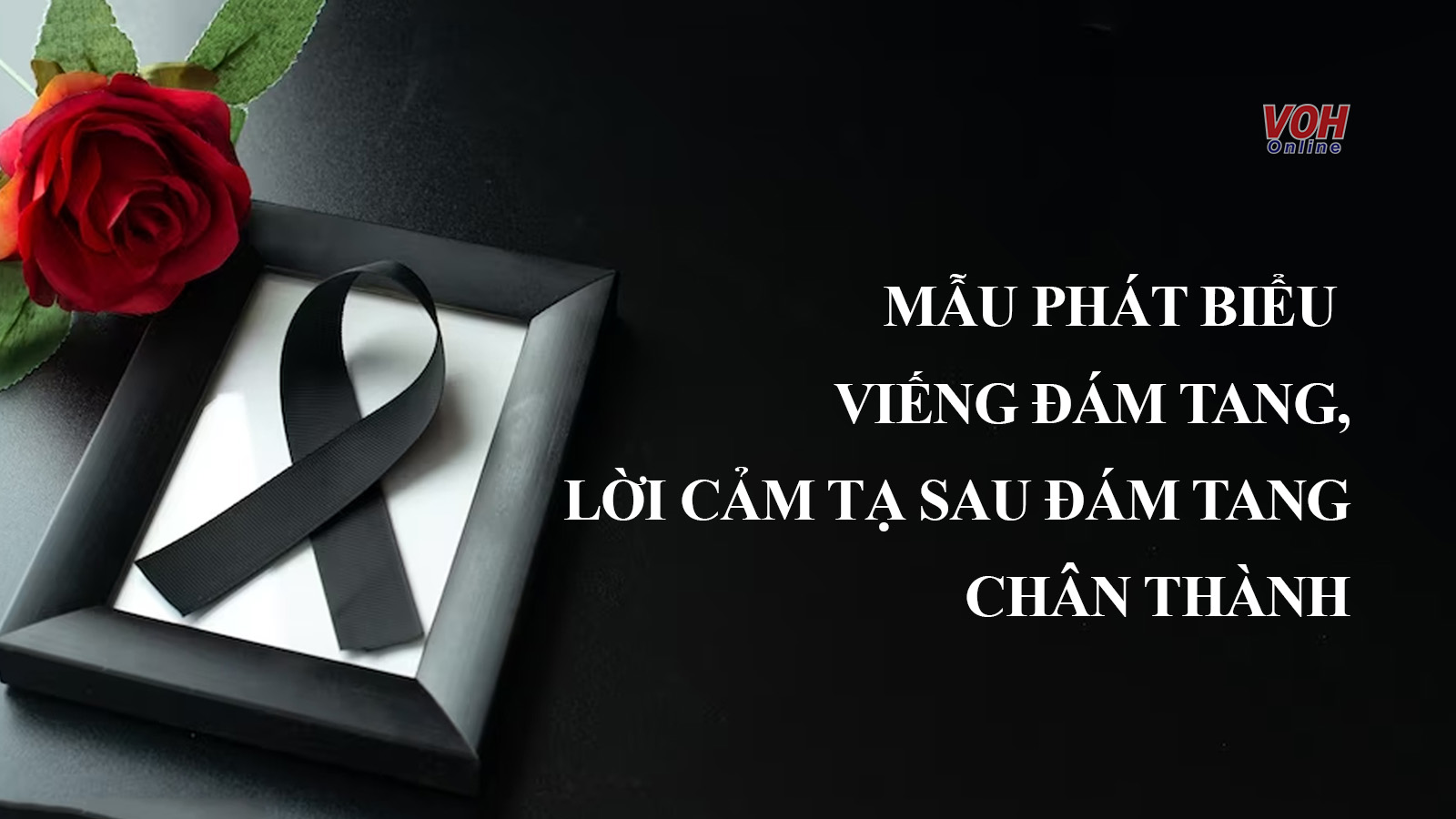 Hình ảnh một bài văn khấn được viết trên giấy, đặt trên một mâm cúng đầy đủ lễ vật