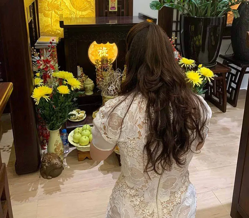 Mẫu văn khấn Thổ Công Thần Tài hàng ngày chi tiết