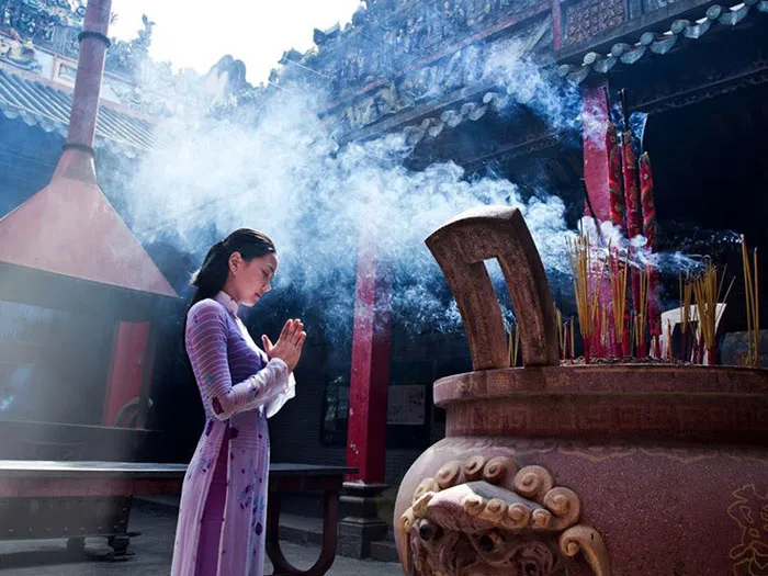Mâm cúng truyền thống và nghi thức khấn vái trong ngày tết Hạ Nguyên