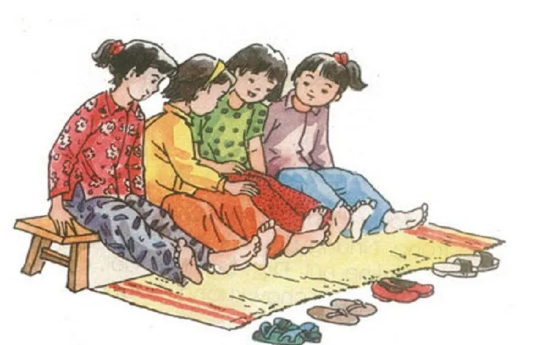 Hình ảnh trò chơi Nu na nu nống gắn liền với ký ức tuổi thơ tươi đẹp