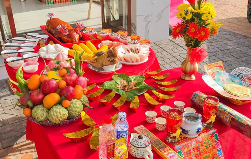 Mâm cúng khai trương đầu năm đầy đủ