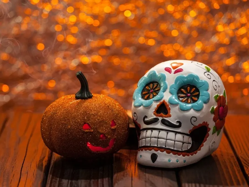 Chiếc hộp sọ Calaverita làm từ đường hoặc chocolate, biểu tượng của phong tục Trick or Treat độc đáo tại Tây Ban Nha và Mexico.