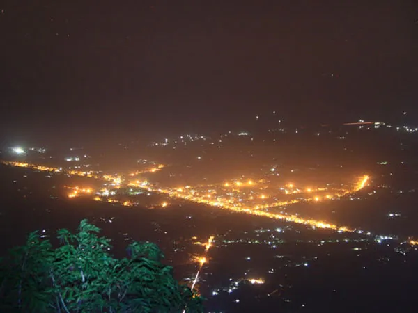Khung cảnh lãng mạn khi lưu trú qua đêm trên Núi Bà Đen