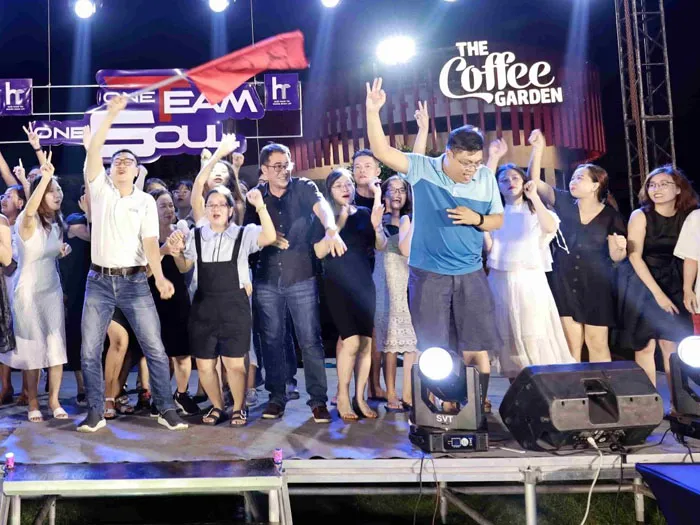Thử thách bất động trong âm nhạc, trò chơi tất niên vui nhộn kiểm tra khả năng phản ứng và kiềm chế