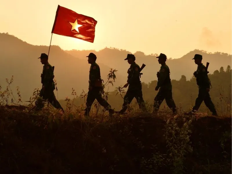 Bộ đội Biên phòng Việt Nam tuần tra bảo vệ biên giới quốc gia, hình ảnh tượng trưng cho ngày truyền thống lực lượng