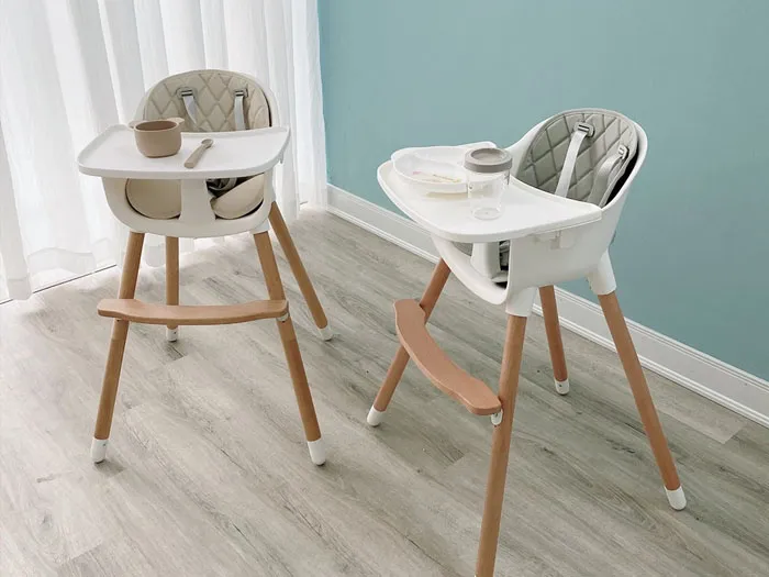 Quà tặng ghế ăn dặm thiết thực cho bé trai đầy tháng