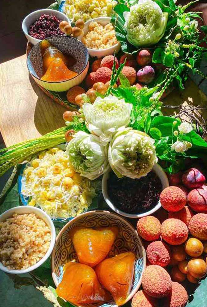 Người Việt cúng Tết Đoan Ngọ thể hiện nét văn hóa truyền thống