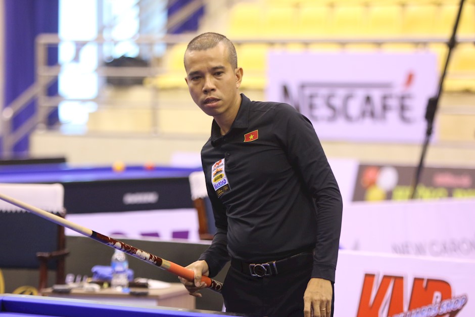 Trần Quyết Chiến nâng cúp vô địch giải Billiards 3 băng Porto World Cup, khoảnh khắc lịch sử
