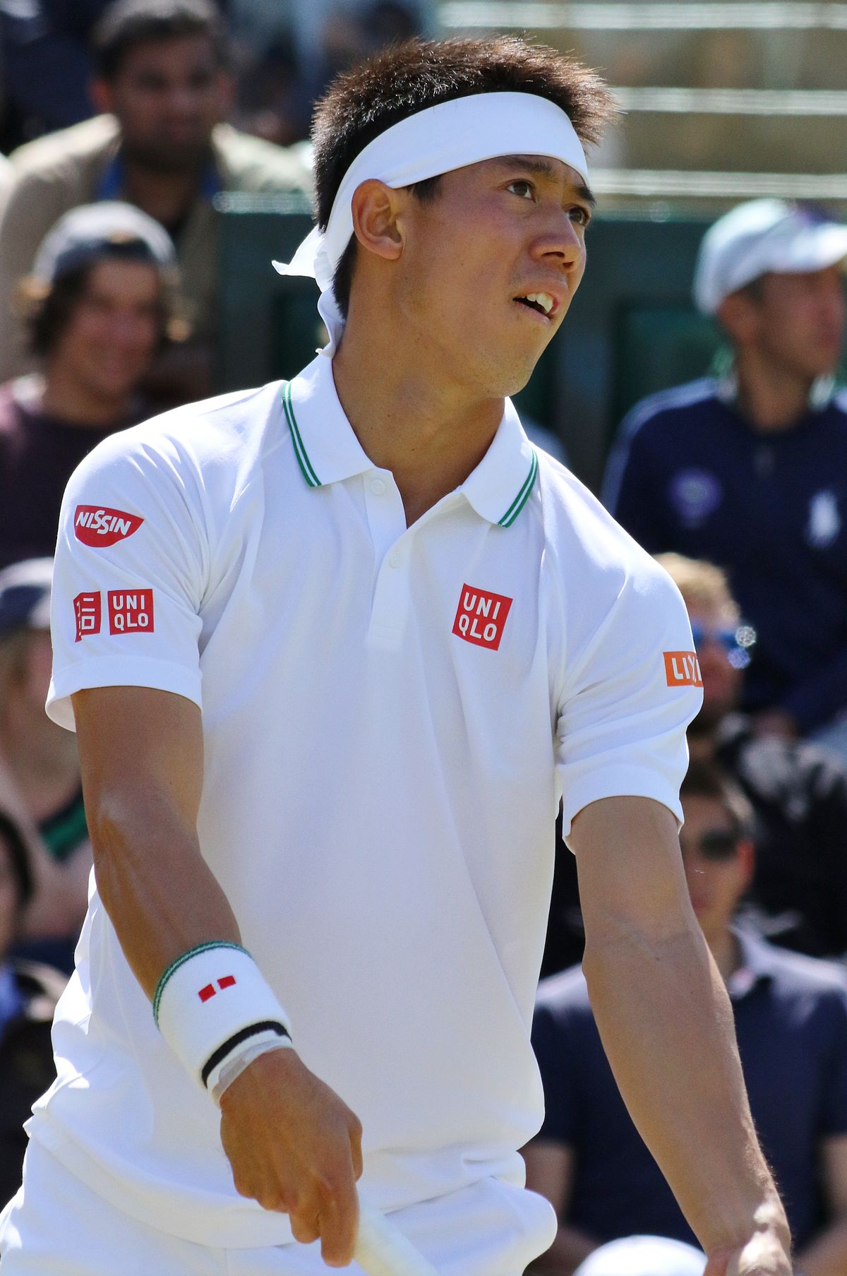 Kei Nishikori biểu diễn kỹ thuật forehand uy lực, hình ảnh tiêu biểu của tay vợt Nhật Bản.