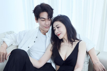 Diễn viên Đới Hướng Vũ với vẻ ngoài điển trai, nghệ sĩ gốc Singapore gây chú ý trong giới giải trí.