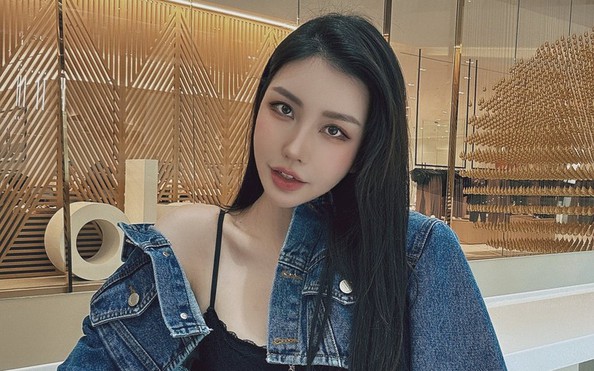 Nét đẹp quý phái và thần thái của Hoa hậu Lam Cúc