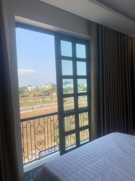 Nụ cười rạng rỡ của Hà An Hy, hình ảnh đại diện cho sự trở lại mạnh mẽ