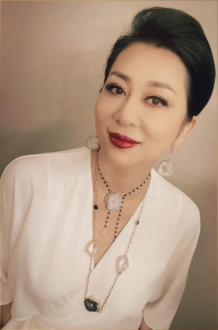 Kỳ Duyên tham gia sự kiện, thể hiện phong cách thời trang ấn tượng