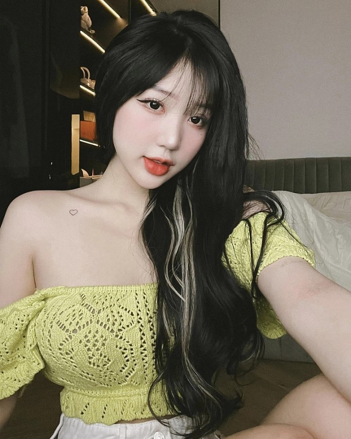Chân dung Đặng Ngọc Bích Tuyền, hot TikToker sở hữu nhan sắc rạng rỡ và vẻ đẹp thu hút