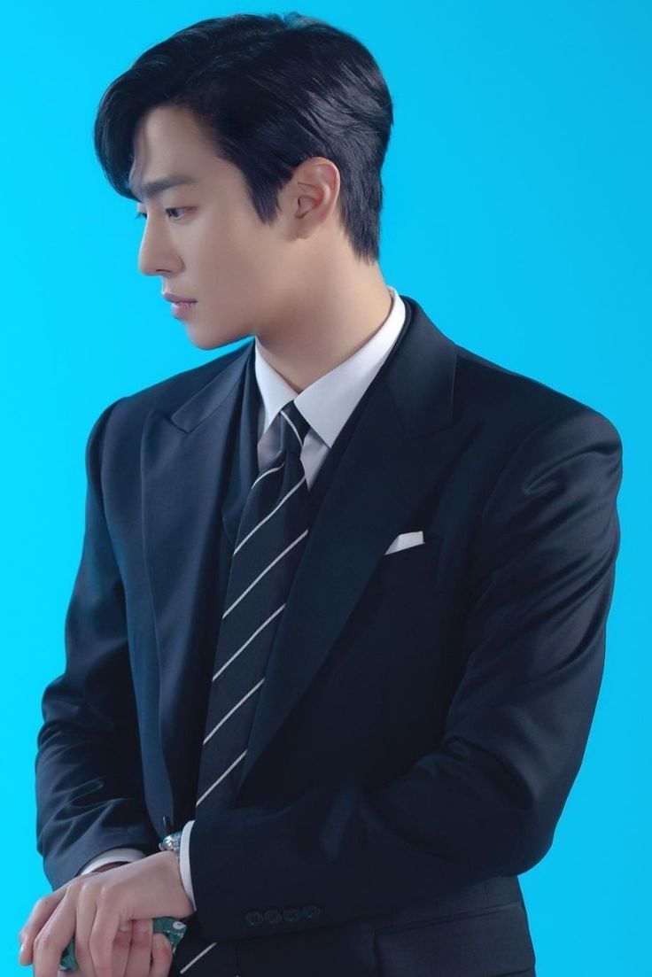 Ahn Hyo Seop điển trai thu hút với thần thái cuốn hút