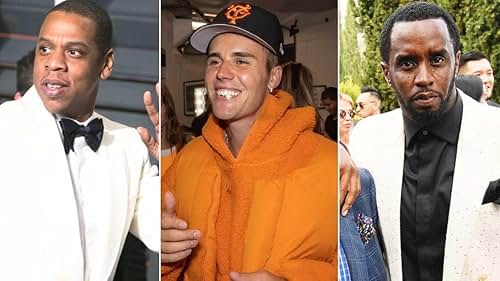 Diddy trên sân khấu trình diễn với ánh đèn rực rỡ