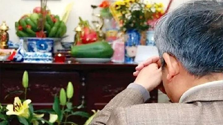 Bài văn khấn cúng Tất niên 2023 chuẩn truyền thống.