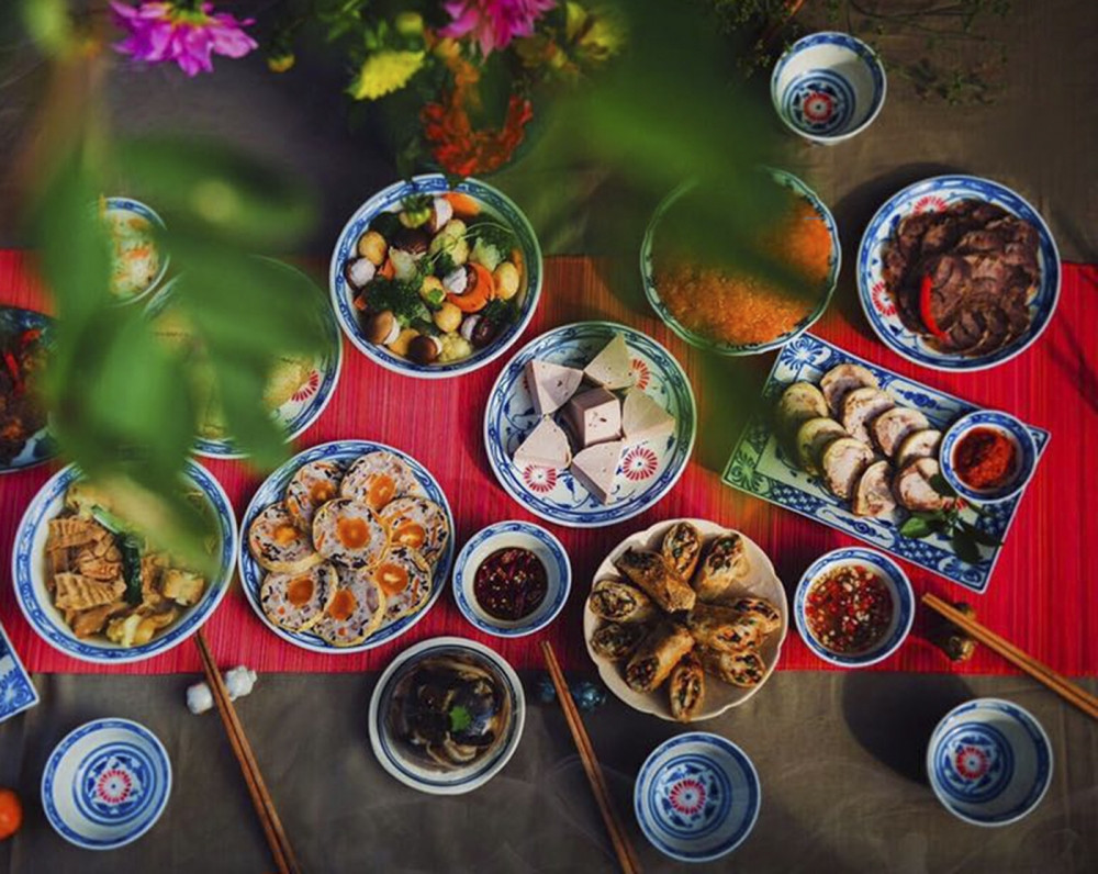 Bài văn khấn tiễn ông bà tổ tiên và các vị thần linh được in rõ ràng