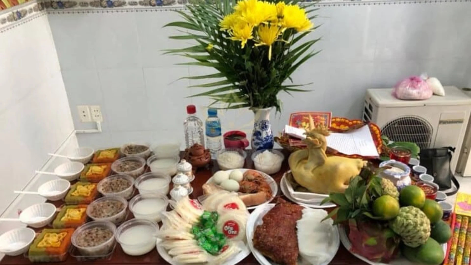 Chuẩn bị mâm lễ cúng tân gia