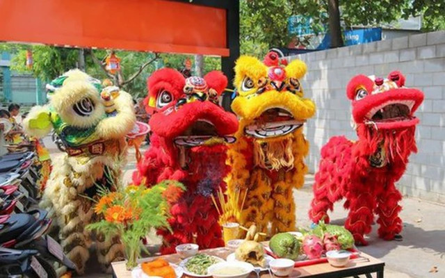 Mâm lễ vật cúng khai trương quán ăn đầy đủ