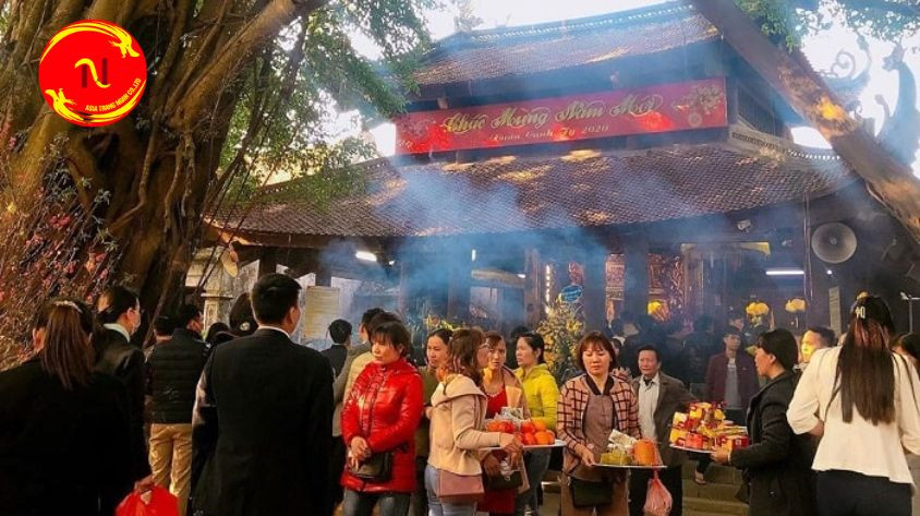 Nghi thức đọc văn khấn đi đền mẫu Hưng Yên với lòng thành kính