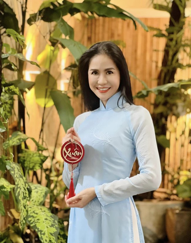 Đào Vân Anh trong một khoảnh khắc đời thường, đầy suy tư