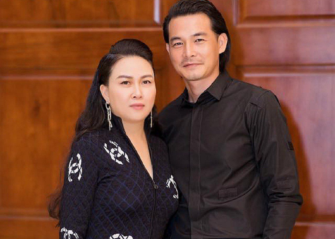 Phượng Chanel và Quách Ngọc Ngoan trong một khoảnh khắc hạnh phúc