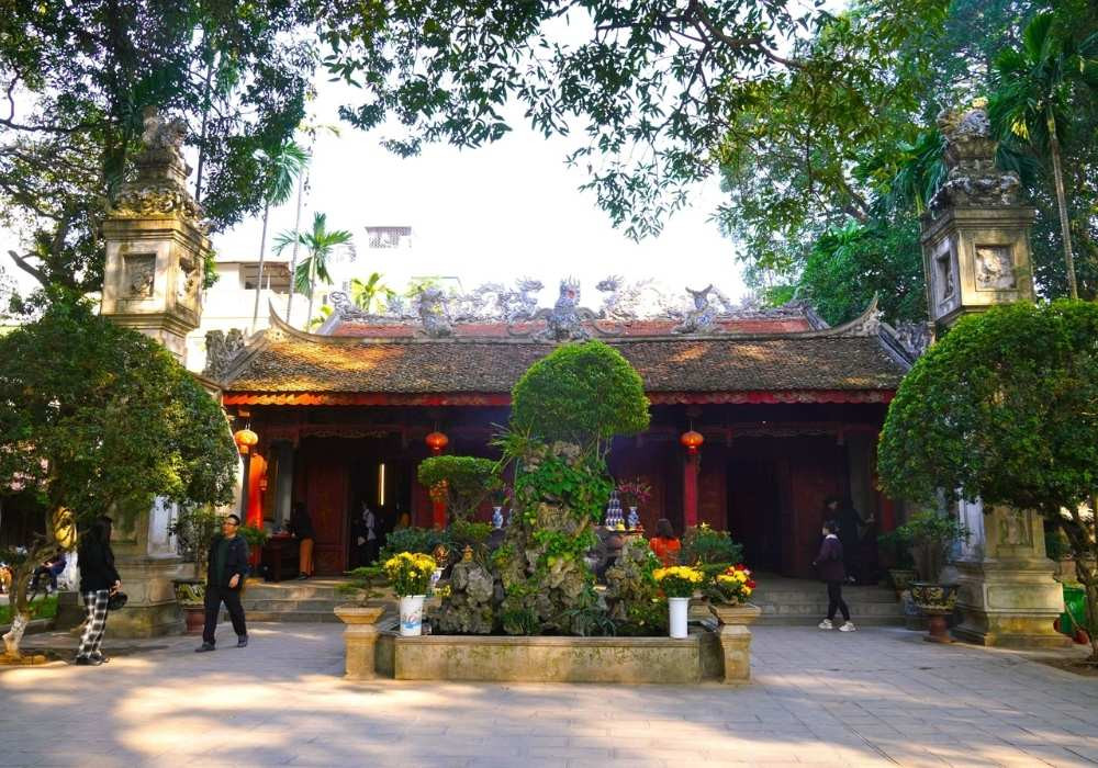 Tâm linh và sự trang nghiêm trong nghi lễ tại Đền Quán Thánh