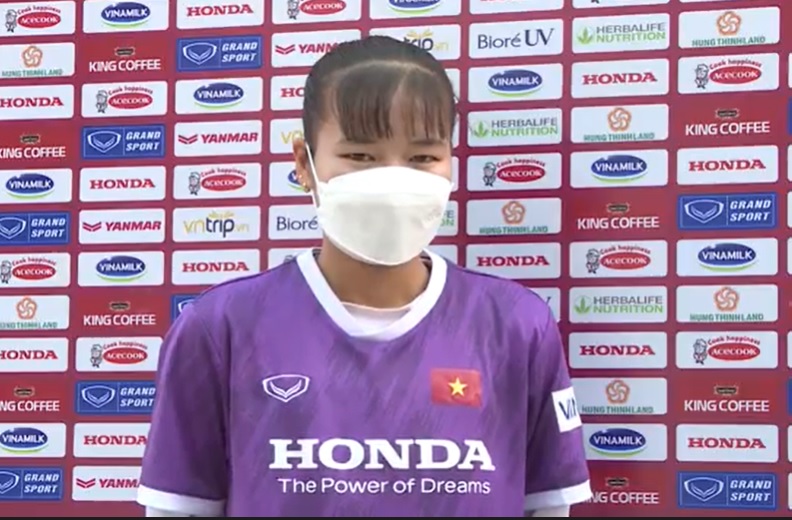 Lương Thị Thu Thương trên sân tập