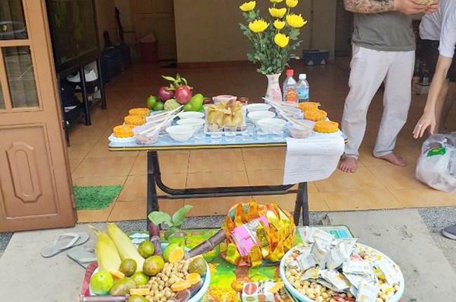 Thủ tục và trình tự cúng bái Thần Tài Thổ Địa trong buổi khai trương