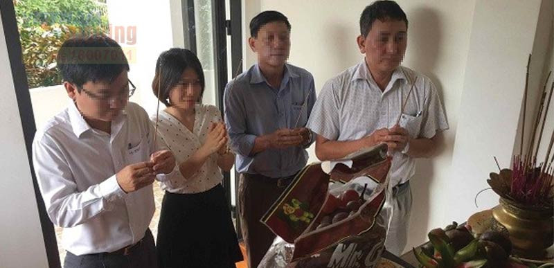 Văn khấn chuyển văn phòng tại địa chỉ mới để cầu tài lộc và may mắn.