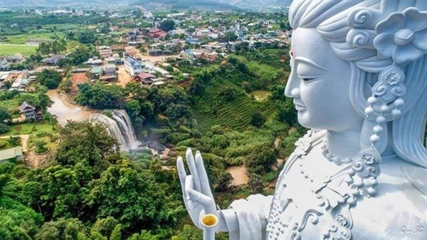 Văn khấn Quan Thế Âm Bồ Tát tại chùa