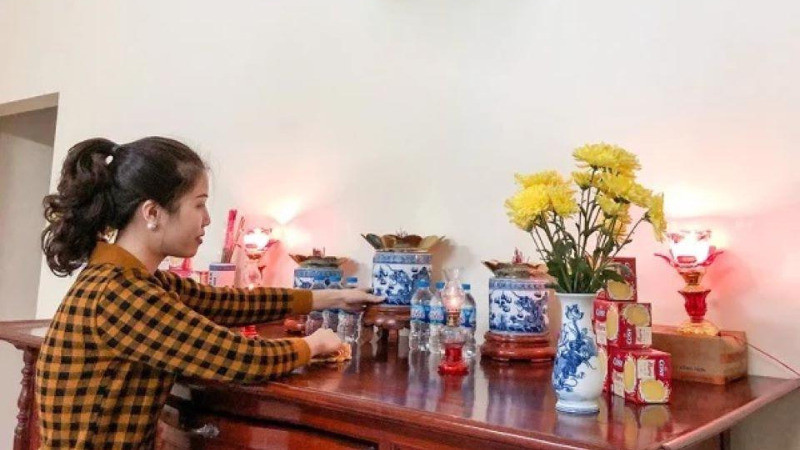 Văn khấn sau khi bao sái bàn thờ