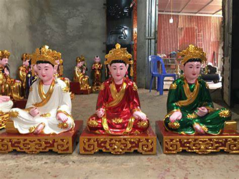 Việc dâng lễ để bày tỏ lòng thành kính đến các vị thần