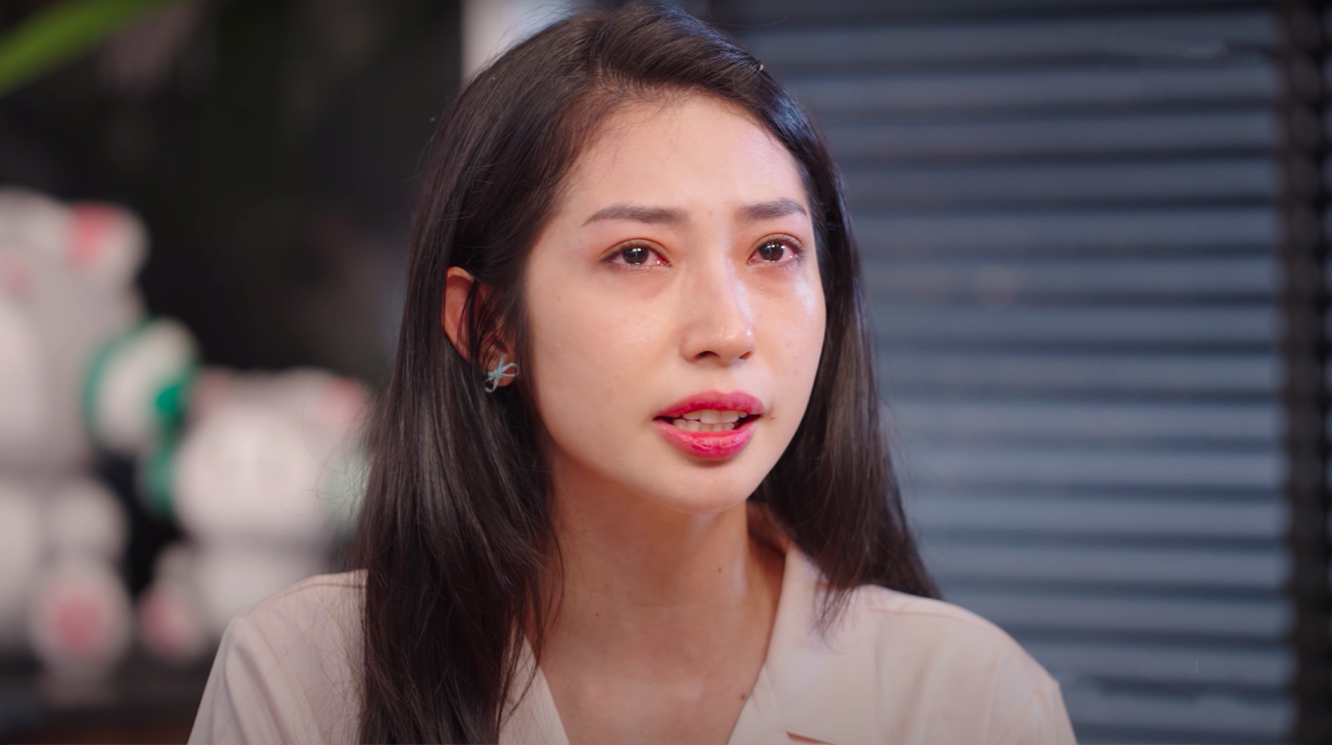 Khổng Tú Quỳnh tươi tắn trong một sự kiện