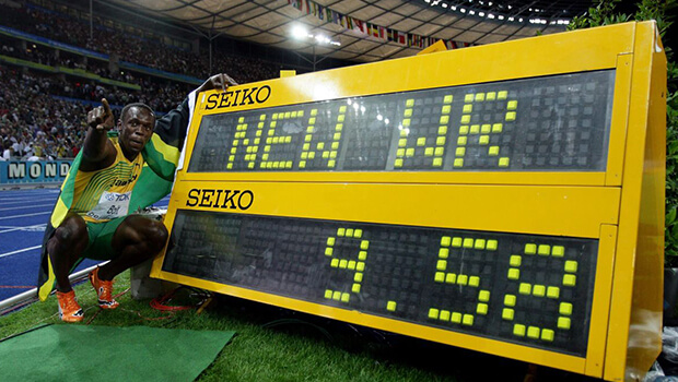 Usain Bolt trên đường chạy 100m tại Olympic Bắc Kinh
