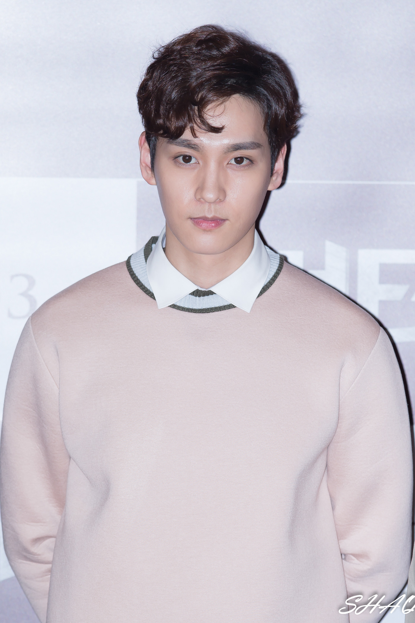 Choi Tae Joon trong một sự kiện công khai, thể hiện phong thái tự tin và chuyên nghiệp