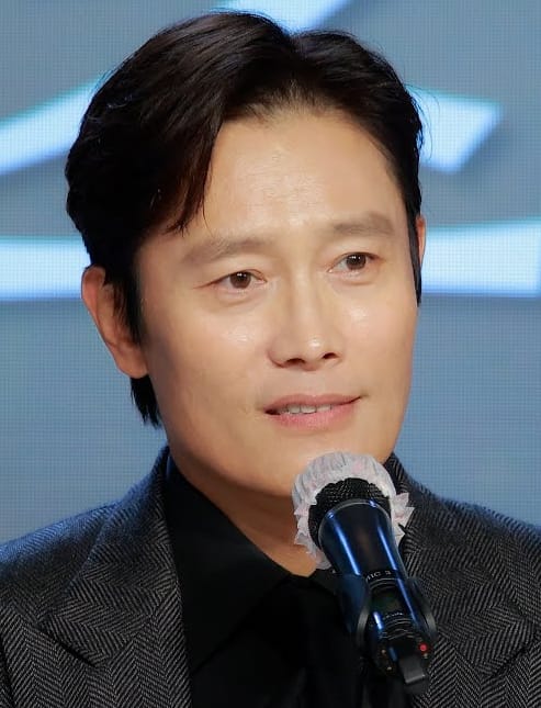 Lee Byung Hun lịch lãm tại sự kiện