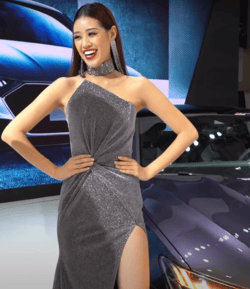 Diễn viên Khánh Vân với nụ cười rạng rỡ