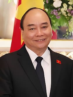 Chân dung cựu Chủ tịch nước Nguyễn Xuân Phúc trong một sự kiện cấp cao.