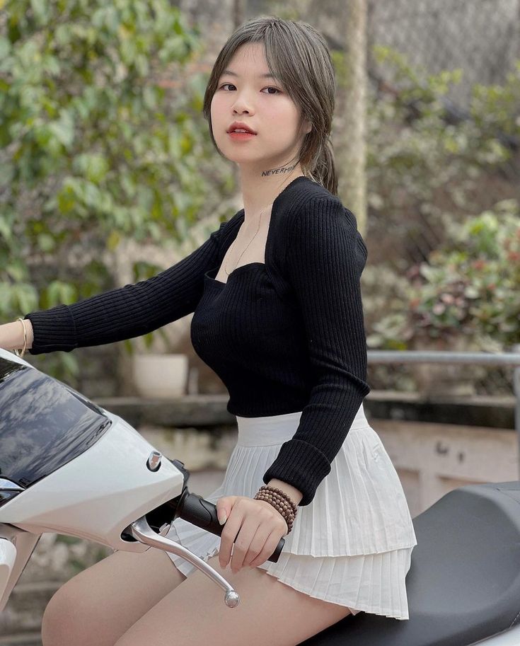 Chân dung Ngân Hà, hot tiktoker sở hữu kênh triệu người theo dõi