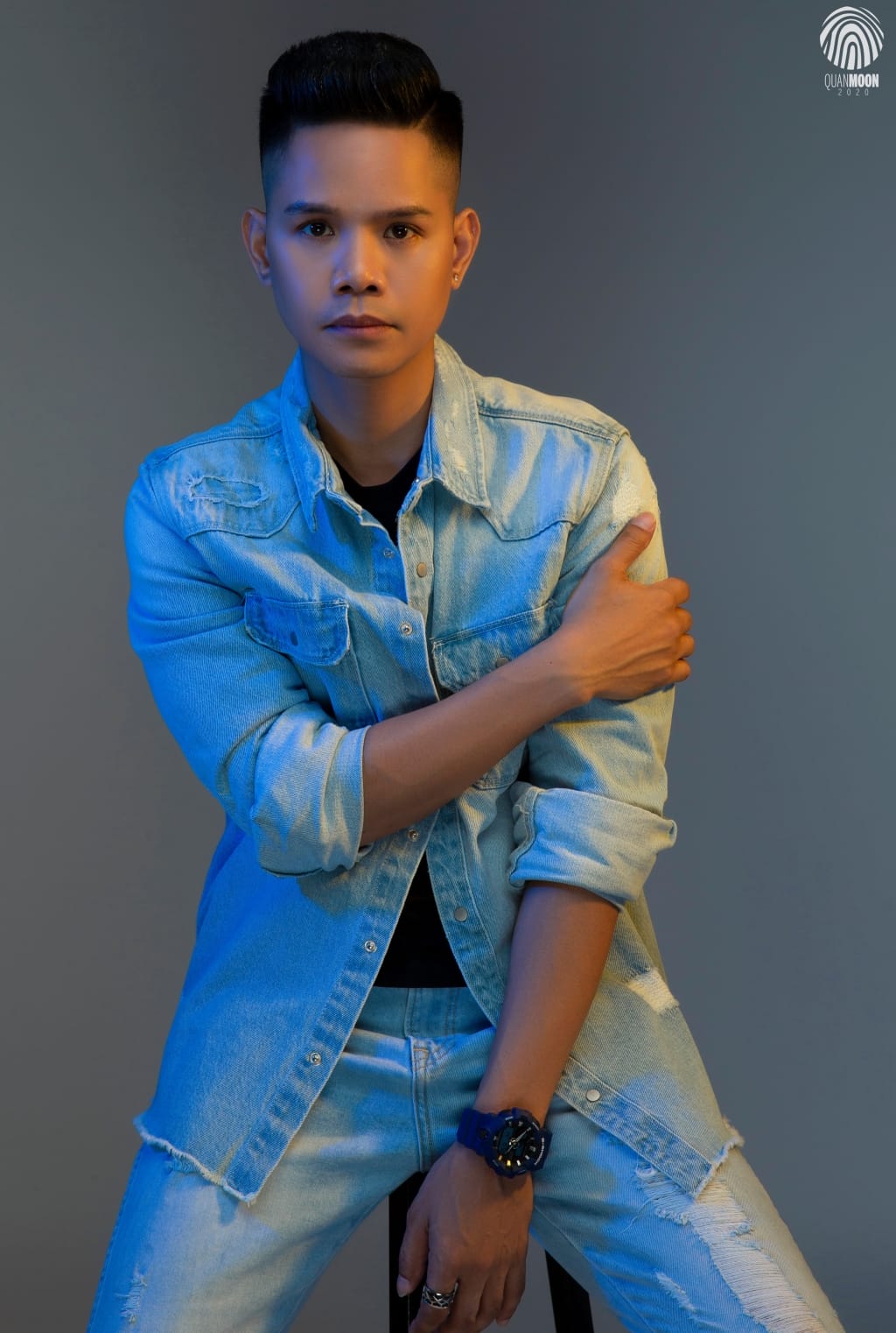 Lã Phong Lâm phong trần với mái tóc dài