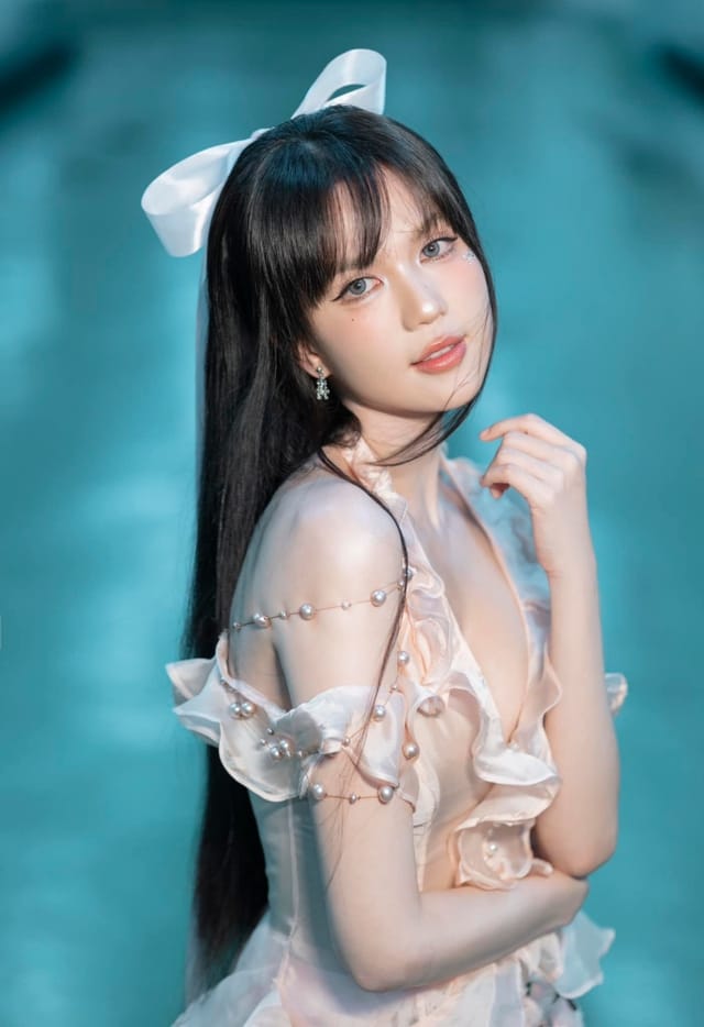 Ngọc Trinh với nụ cười rạng rỡ, khoảnh khắc đời thường của cô