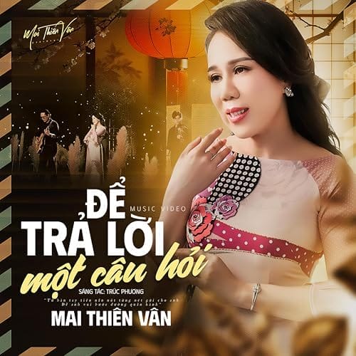 Vân Thiên Thiên tươi cười với trang phục thường ngày đơn giản