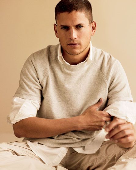 Wentworth Miller với vẻ mặt suy tư, thể hiện chiều sâu nội tâm nhân vật Michael Scofield