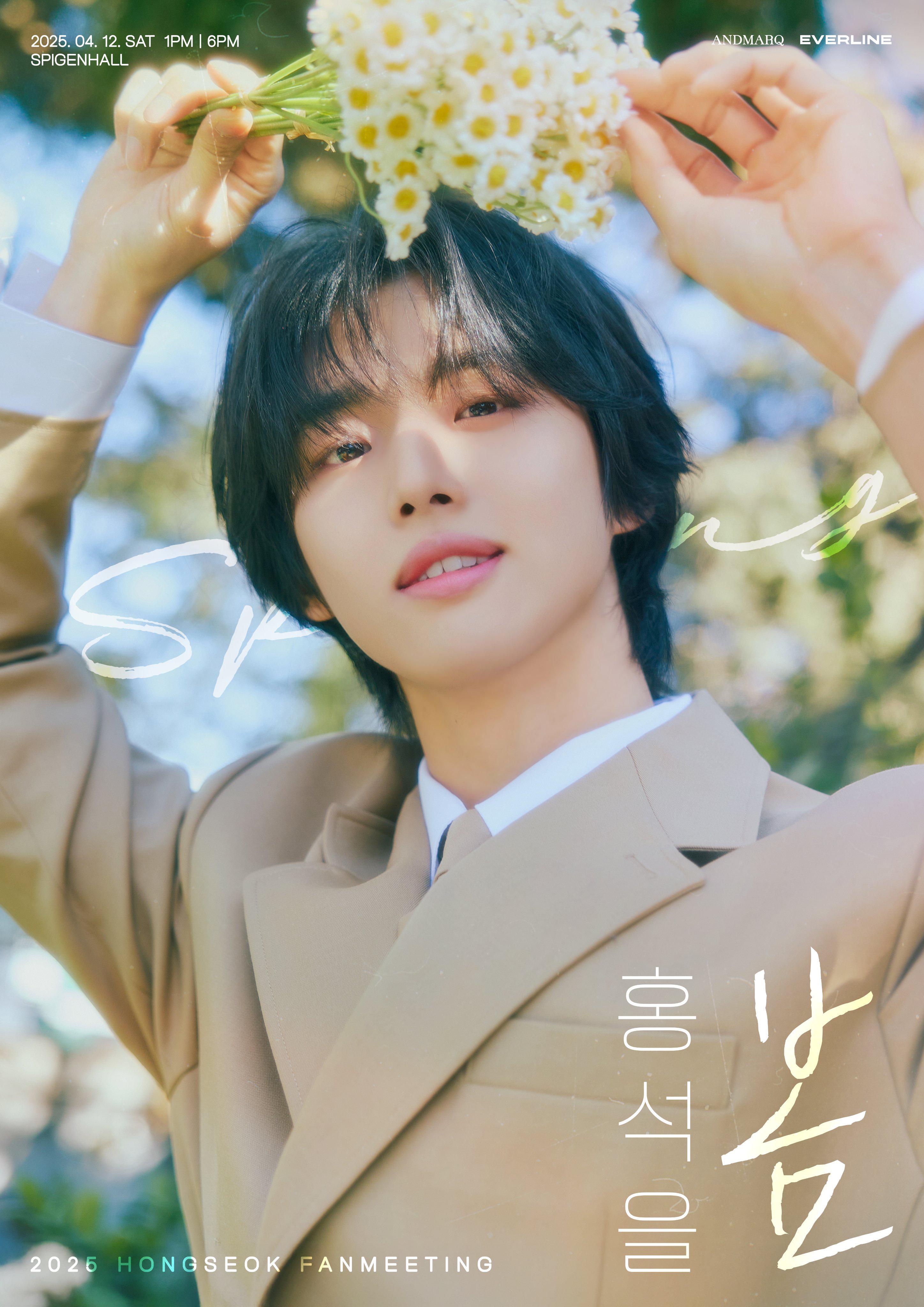 Hongseok với vẻ ngoài thân thiện, chia sẻ về hành trình nghệ thuật và cuộc sống
