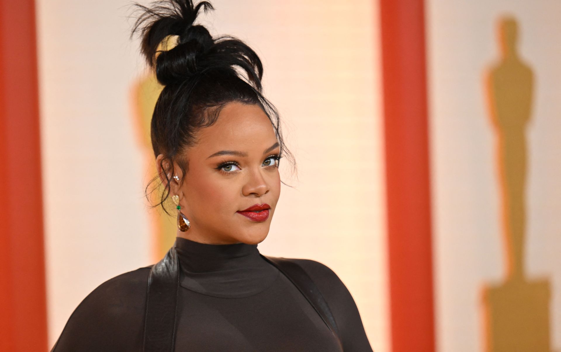 Rihanna với phong cách âm nhạc độc đáo trên sân khấu