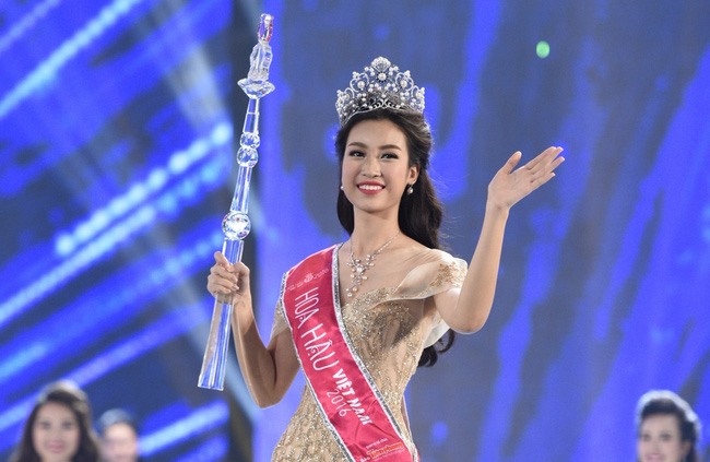 Hoa hậu Đỗ Mỹ Linh rạng rỡ với vương miện đăng quang
